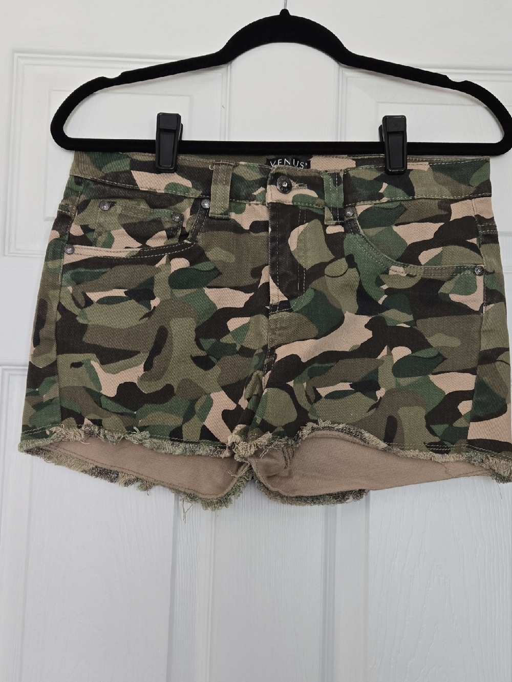 VENUS Green Camo Frayed-Hem Jean Shorts